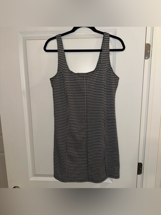 SO Dresses & Skirts - SO Black & White Houndstooth Dress - Classic Monochrome